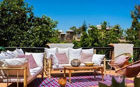 Villa Alfonso, Restored Palace House With Gardens And Monuments Views